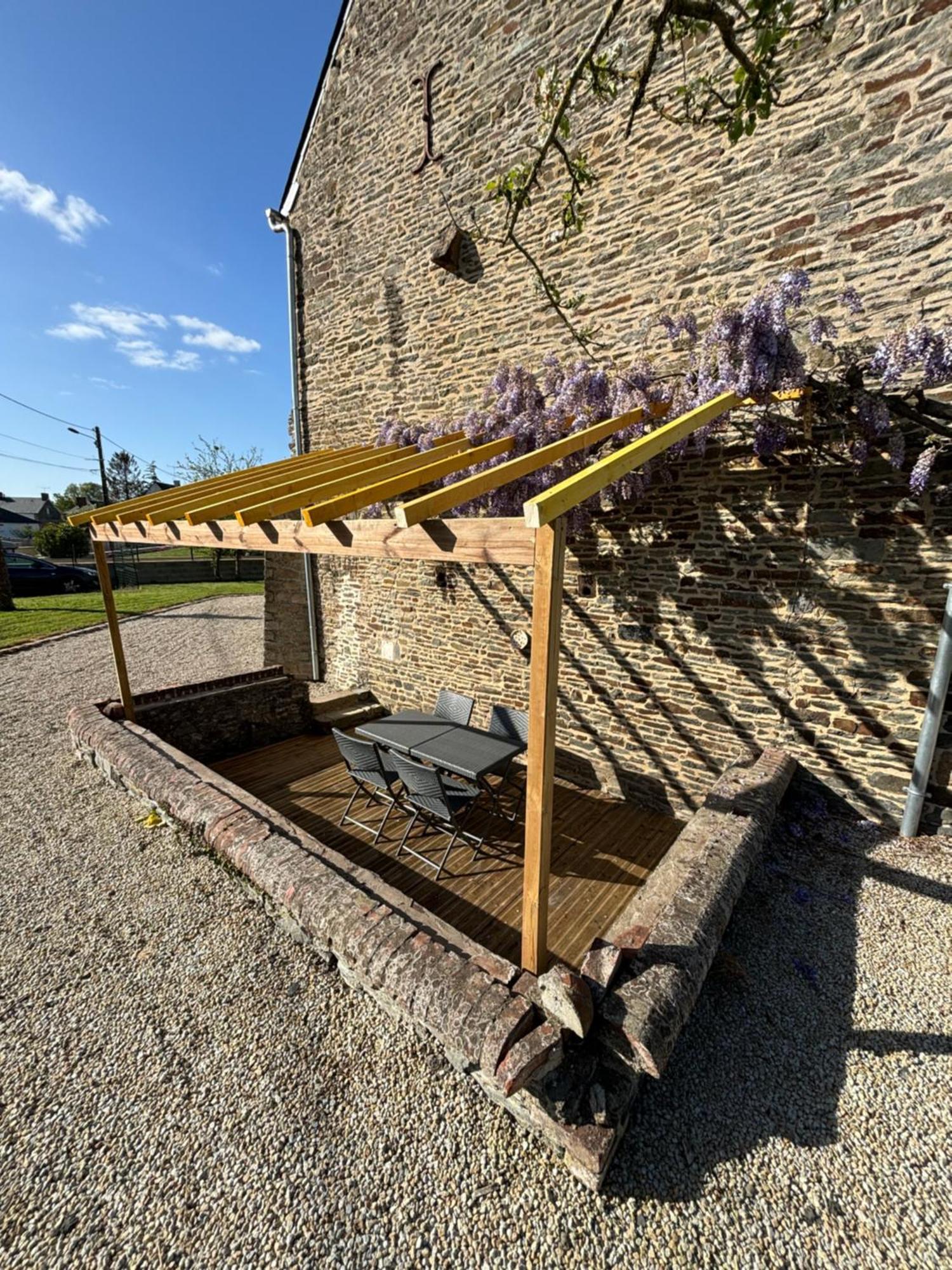 Gite De La Petite Tour Pontorson Exterior foto